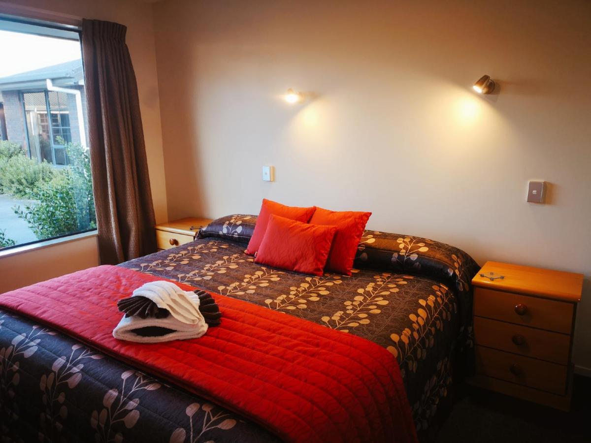 Aston Court Motel Blenheim Bagian luar foto