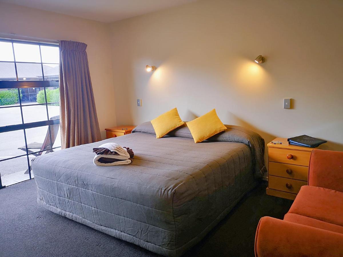 Aston Court Motel Blenheim Bagian luar foto