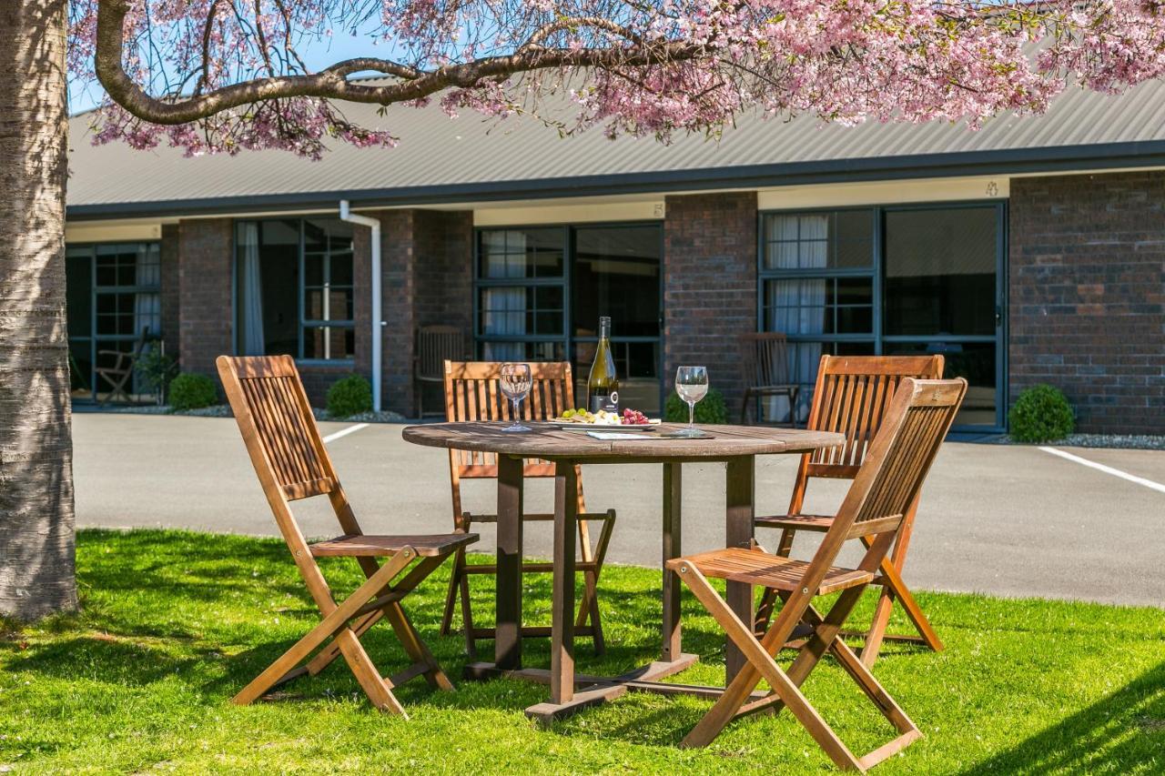 Aston Court Motel Blenheim Bagian luar foto