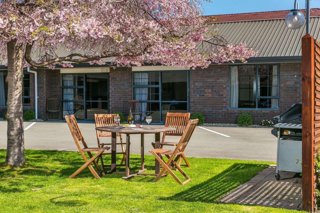 Aston Court Motel Blenheim Bagian luar foto
